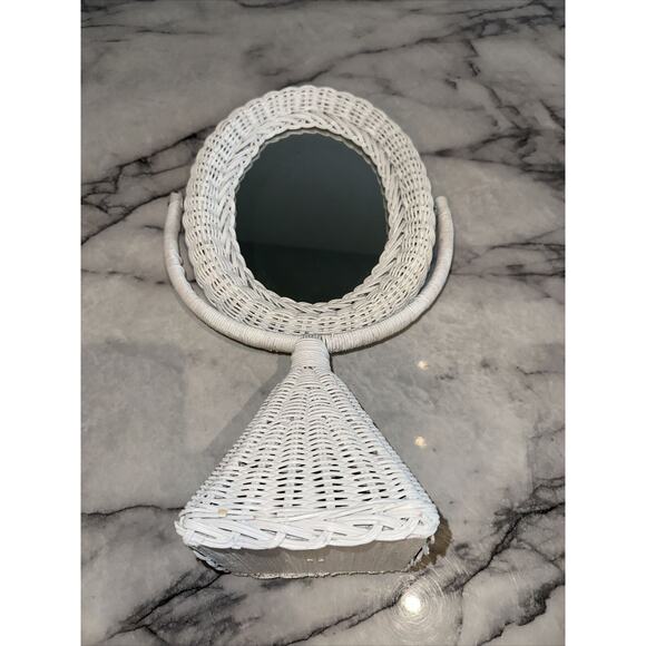 Vintage White Wicker Vanity Mirror Makeup Pedestal Tilting Shabby Chic Boho 17" - Picture 8 of 9